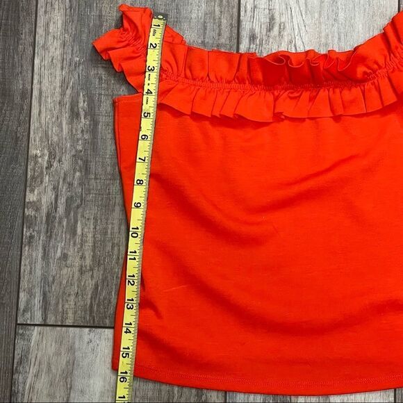 Guess Orange Ruffled Off Shoulder Croptop Size Small - Picture 9 of 12